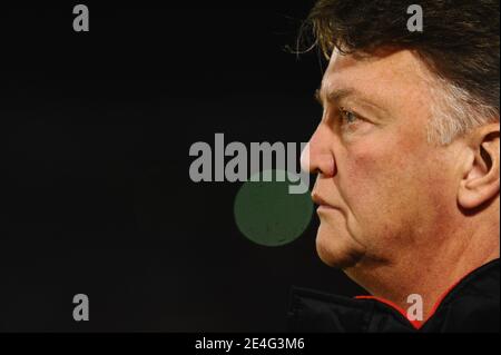 Il capo allenatore di Monaco Louis van Gaal durante la partita di calcio della UEFA Champions League, Gruppo A , Girondins de Bordeaux vs FC Bayern Monaco allo Stade Chaban-Delmas di Bordeaux, Francia, il 21 ottobre 2009. Bordeaux ha vinto 2-1. Foto di Christian Liegi/ABACAPRESS.COM Foto Stock