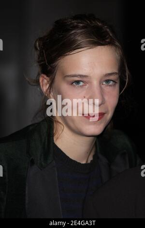 Celine Sallette arriva per la prima di 'la grande vie' tenutasi a UGC Bercy a Parigi, Francia il 3 novembre 2009. Foto di Denis Guignebourg/ABACAPRESS.COM Foto Stock