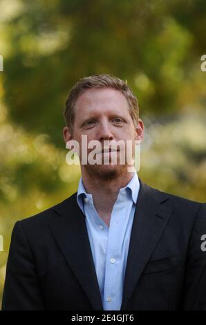 Il regista Matt Tyrnauer partecipa a una fotocellula per la presentazione del film 'Valentino l'ultimo imperatore' a Roma il 16 novembre. 2009. Foto: Eric Vandeville/ABACAPRESS.COM Foto Stock