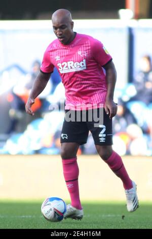 Londra, Regno Unito. 22 gennaio 2021. LONDRA, INGHILTERRA. 23 GENNAIO Andre Wisdom della contea di Derby controlla la palla durante la partita del campionato Sky Bet tra Queens Park Rangers e Derby County al Kiyan Prince Foundation Stadium, Shepherd's Bush, Londra sabato 23 gennaio 2021. (Credit: Federico Maranesi | MI News) Credit: MI News & Sport /Alamy Live News Foto Stock
