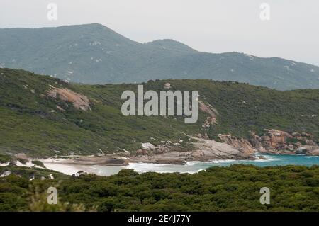 Ci si avvicina a Squeaky Beach, Wilsons Promontory National Park, Victoria, Australia Foto Stock