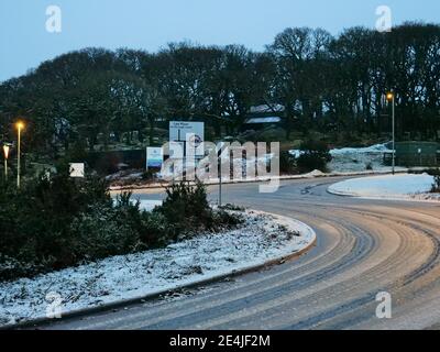 Strada ghiacciata vicino a Wotter, Shaugh Prior, Cornwood & The Clay Pits Dartmoor National Park Devon UK Foto Stock