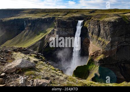 Splendida vista della cascata di Haifoss in Islanda Foto Stock
