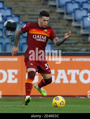 Roma, Italia. 23 gennaio 2021. Roma s Carles Perez in azione durante la Serie Italiana una partita di calcio tra Roma e Spezia allo Stadio Olimpico. Credit: Riccardo De Luca - Update Images/Alamy Live News Foto Stock