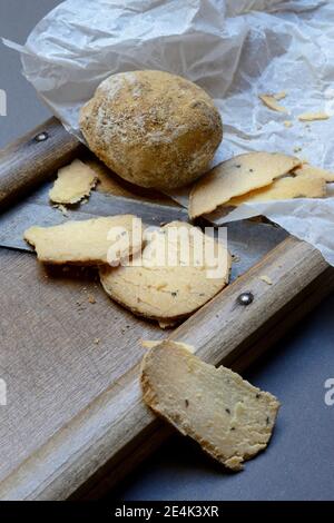 Formaggio Belper Tuber, tartufo svizzero, tartufo svizzero, a fette, Svizzera Foto Stock