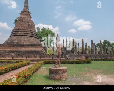 Statua di Buddha in Sukhothai, Thailandia. Foto Stock