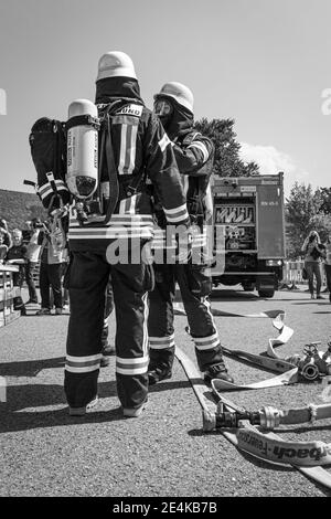 Neckargemünd, Germania - 1 maggio 2019: Giorno aperto, vigili del fuoco volontario Neckargemuend, Germania. Vigili del fuoco che mostrano le loro abilità Foto Stock