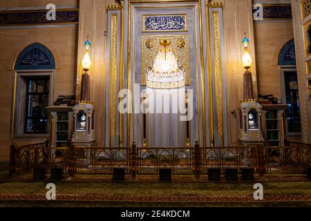 Interno di Ahmad Kadyrov moschea cuore della Cecenia Foto Stock