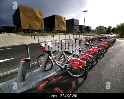 Puy-de-Dôme (63) Clermont-Ferrand. Location de vélos C.velo // Francia. Puy de Dome (63) Clermont Ferrand.C.velo noleggio biciclette Foto Stock