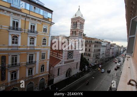 Via Nazionale Roma Foto Stock