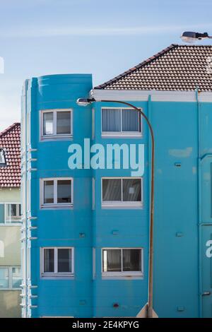 Sydney, Australia. Sunday24 gennaio 2021. Questa settimana, le condizioni delle onde di calore hanno colpito Sydney. Appartamenti Bondi Beach art deco. Credit Paul Lovelace/Alamy Live News Foto Stock