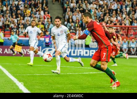 Kazan, Russia – 28 giugno 2017. Il capitano della nazionale calcistica portoghese Cristiano Ronaldo in azione durante la semi-finale della Coppa delle confederazioni FIFA Portogallo Foto Stock