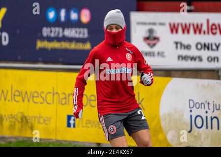 Lewes, Regno Unito. 24 gennaio 2021. Una giornata fredda per il Campionato Femminile tra Lewes e Sheffield Uniti alla Dripping Pan di Lewes. Credit: SPP Sport Press Photo. /Alamy Live News Foto Stock