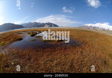 Bel paesaggio di Lago Karakul area, cinesi della provincia di Xinjiang Foto Stock