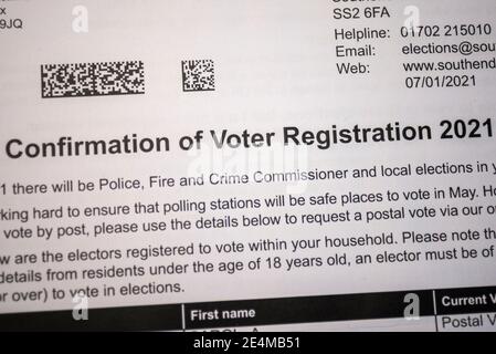 Documentazione per la registrazione degli elettori 2021. Southend on Sea Borough Council elezioni locali. Differita a causa del COVID 19, lettera di registrazione del voto elettorale Foto Stock