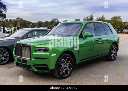 Rolls-Royce Cullinan alla fiera automobilistica Salon Prive del 2020 tenutasi a Blenheim Palace, Oxfordshire Foto Stock