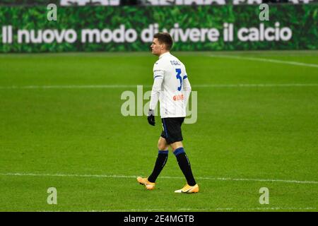 Milano, Italia. 23 gennaio 2021. Joakim Maehle (3) di Atalanta ha visto nella serie UNA partita tra AC Milan e Atalanta a San Siro a Milano. (Photo Credit: Gonzales Photo/Alamy Live News Foto Stock