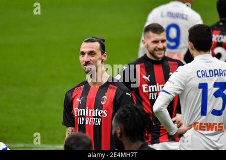 Milano, Italia. 23 gennaio 2021. Zlatan Ibrahimovic (11) di AC Milan ha visto dopo la serie UNA partita tra AC Milan e Atalanta a San Siro a Milano. (Photo Credit: Gonzales Photo/Alamy Live News Foto Stock