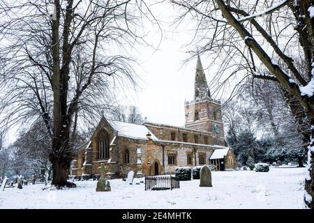 Chiesa di San Michele e di tutti gli Angeli, Bugbrooke nel sno Foto Stock