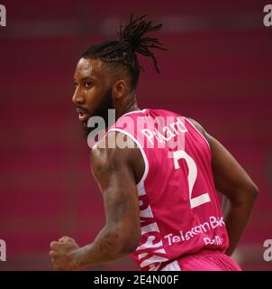 Bonn, Germania. 24 gennaio 2021. Telekom Dome, Basketball Bundesliga, Telekom cesti Bonn vs Hakro Merlins Cailsheim: Xavier Pollard (Bonn) guarda sopra. Credit: Juergen Schwarz/Alamy Live News Foto Stock