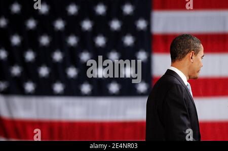 LA speranza presidenziale AMERICANA del Democrate Barack Obama parla ai sostenitori durante un raduno notturno dei risultati delle elezioni primarie a Nashua, NH, USA l'8 gennaio 2008. Obama ha perso lo stato a Hillary Clinton. Foto di Olivier Douliery/ABACAPRESS.COM Foto Stock