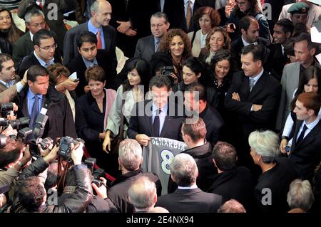 Il presidente Nicolas Sarkozy con il principe ereditario del Qatar, Sheikh Tamim Bin Hamad al Thani, e la sua sorella, la principessa Sheikha Hind Bint Hamad al Thani, si incontrano a Doha, in Qatar, il 15 gennaio 2008. Foto di Ammar Abd Rabbo/ABACAPRESS.COM Foto Stock