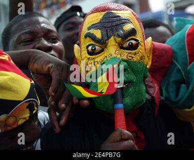 Tifosi del Ghana durante la partita di calcio della Coppa Africana delle Nazioni, Ghana contro Marocco ad Accra, Ghana, il 28 gennaio 2008. Il Ghana ha vinto il gioco 2-0. Foto di Steeve McMay/Cameleon/ABACAPRESS.COM Foto Stock