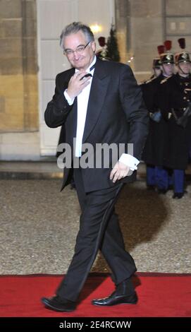 Jacques Attali arriva per una cena di stato in onore del presidente israeliano Shimon Peres al Palazzo Elysee, a Parigi, in Francia, il 10 marzo 2008. Foto di Abd Rabbo-Orban-Mousse/ABACAPRESS.COM Foto Stock