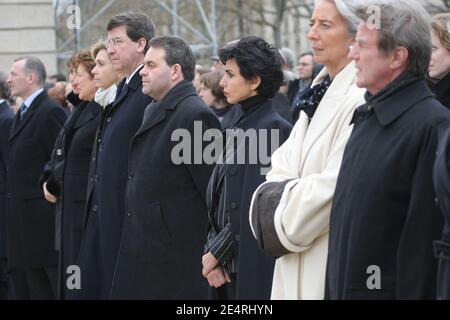 Christine Albanel, Roselyne Bachelot, Valerie Pecresse, Xavier Darcos, Xavier Bertrand, Rachida dati, Christine Lagarde e Bernard Kouchner assistono ad una cerimonia per rendere omaggio ai caduti della prima guerra mondiale agli Invalides di Parigi, Francia, il 17 marzo 2008. Foto di Mehdi Taamallah/ABACAPRESS.COM Foto Stock