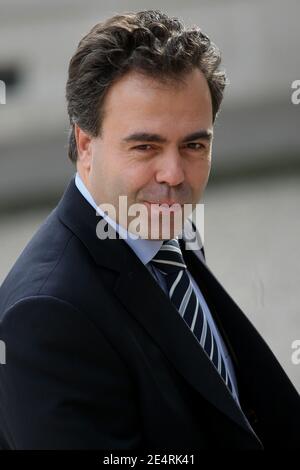 Il nuovo portavoce del Governo Luc Chatel arriva al Palazzo Elysee per il consiglio dei Ministri settimanale di Parigi, in Francia, il 19 marzo 2008. Foto di Mousse-Mehdi Taamallah/ABACAPRESS.COM Foto Stock