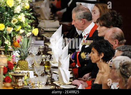 Il principe Carlo di Galles, Carla Bruni-Sarkozy, il duca di Edimburgo, il ministro francese della Giustizia Rachida dati e il primo ministro britannico Gordon cresciuto frequentano il banchetto di stato a Windsor Castel, a Windsor, Regno Unito, il 26 marzo 2008. Foto di Christophe Guibbaud/ABACAPRESS.COM Foto Stock