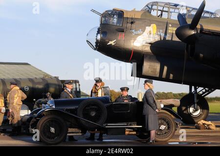 Re-enactor con 'Just Jane' al Lincolnshire Aviation Heritage Center. Foto Stock