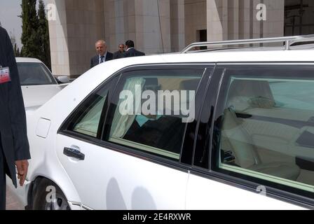 Il leader libico Muammar Gheddafi partecipa alla sessione di chiusura mentre il 20° vertice dei leader della Lega araba si conclude a Damasco, in Siria, il 30 marzo 2008. Foto di Ammar Abd Rabbo/ABACAPRESS.COM Foto Stock