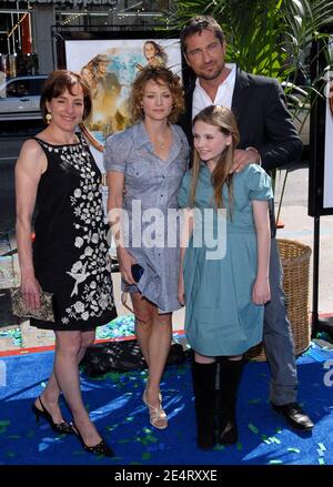 Jodie Foster, Gerard Butler e Abigail Bressin partecipano alla prima di 'Nim's Island' della 20th Century Fox al Chinese Theatre di Hollywood, Los Angeles, CA, USA il 30 marzo 2008. Foto di Lionel Hahn/ABACAPRESS.COM Foto Stock