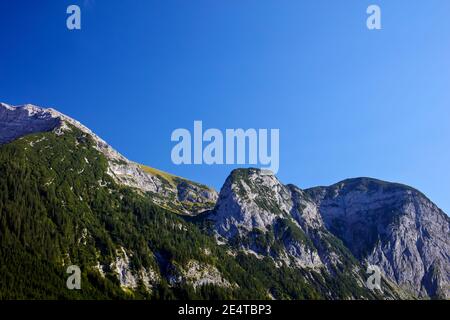 Parco Naturale Karwendel, Monti Karwendel, Parco Alpino, Rißtal, Risstal, montagne, foresta di montagna, Vomp, Hinterriss, Tirolo, Austria Foto Stock