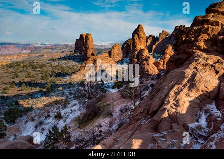 VISTA DAL FINESTRINO NORD ARCO FINESTRE SEZIONE ARCHI NATIONAL PARK MOAB, UTAH Foto Stock