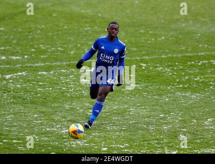Brentford Community Stadium, Londra, Regno Unito. 24 gennaio 2021. English fa Cup Football, Brentford FC contro Leicester City; Nampalys Mendy of Leicester City Credit: Action Plus Sports/Alamy Live News Foto Stock
