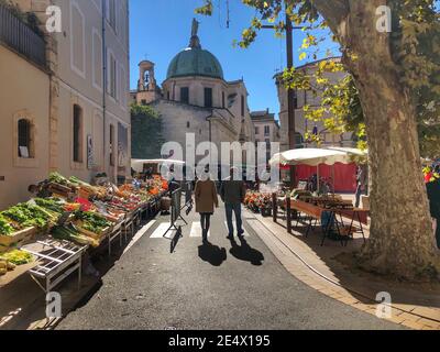 Mercato provenzale ad Apt, Francia Foto Stock