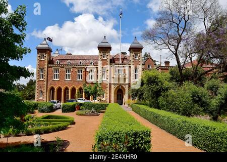 Perth, WA, Australia, 28 novembre 2017: Government House con bandiera dell'Australia occidentale Foto Stock