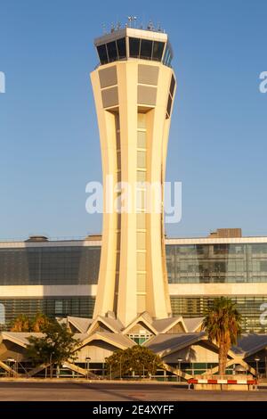 Malaga, Spagna – 27 luglio 2018: Torre all'aeroporto di Malaga (AGP) in Spagna. Foto Stock