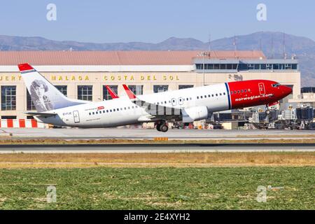 Malaga, Spagna – 28 luglio 2018: Aereo norvegese Boeing B737-800 all'aeroporto di Malaga (AGP) in Spagna. Boeing è un produttore americano di aeromobili headqu Foto Stock