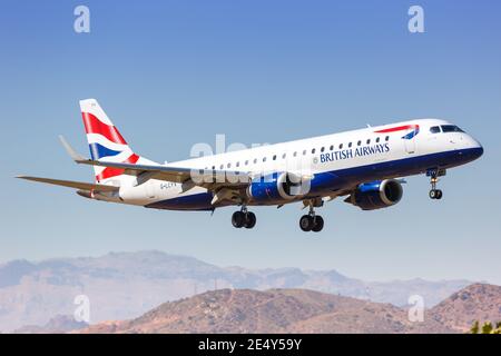 Malaga, Spagna - 28 luglio 2018: British Airways Embraer 190 aereo all'aeroporto di Malaga (AGP) in Spagna. Foto Stock