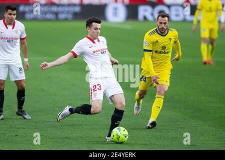 Oussama Idrissi di Siviglia durante il campionato spagnolo la Liga partita di calcio tra Sevilla FC e Cadice CF il 23 gennaio 2021 allo stadio Ramon Sanchez Pizjuan di Siviglia, Spagna - Phot Joaquin Corchero / Spagna DPPI / DPPI / LiveMedia Foto Stock