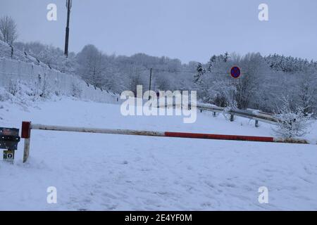 Parcheggio innevato, Döttinger Höhe Foto Stock