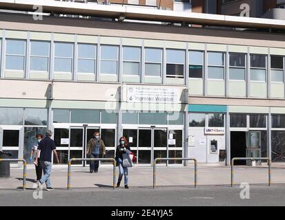 Brescia, Italia. 25 Gennaio 2021. Arresto del medico capo Carlo Mosca, ospedale di montichiari dove era capo del pronto soccorso 25 gennaio 2021. PH Fotolive Filippo Venezia Editorial Usage Only Credit: Independent Photo Agency/Alamy Live News Foto Stock