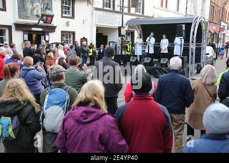 Tamfest Ayr, Ayrshire, Scozia, Regno Unito 29 Ott 2017. Il più importante festival di Halloween per la famiglia dell'Ayrshire. Radicato nel patrimonio e ispirato dal poema apocrifico Tam o’ Shanter di Robert Burns, Tamfest è un festival diverso da qualsiasi altro! Ogni anno viene scelta una linea dal poema epico come sottotema per mantenere il festival fresco e offrire nuove informazioni sui personaggi ed esplorare la storia del Tam o’ Shanter. La band Fushion gioca dal vivo Foto Stock