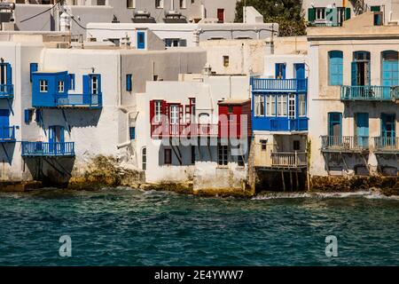 Centro cittadino sull'Isola di Mykonos nel Mar Egeo, Grecia. Foto Stock