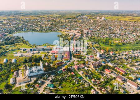 Braslav, distretto di Braslaw, Vitebsk Voblast, Bielorussia. Vista aerea della città. Laghi famosi Foto Stock