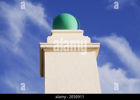 Meridian Monument (George V Memorial) a Peacehaven (Sussex orientale) Punto di partenza del Greenwich Meridian Trail Foto Stock