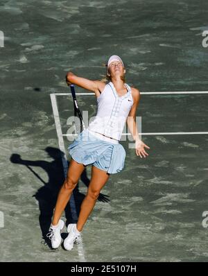 La russa Maria Sharapova gioca contro il tatiana Perebiynis ucraino al torneo di tennis Family Circle a Charleston, SC USA, il 17 aprile. 2008. Foto di Walter G. Arce/CalSport Media/ABACAPRESS.COM Foto Stock